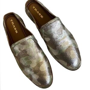 LIKE New Trask Leather Ashley Metallic Mules